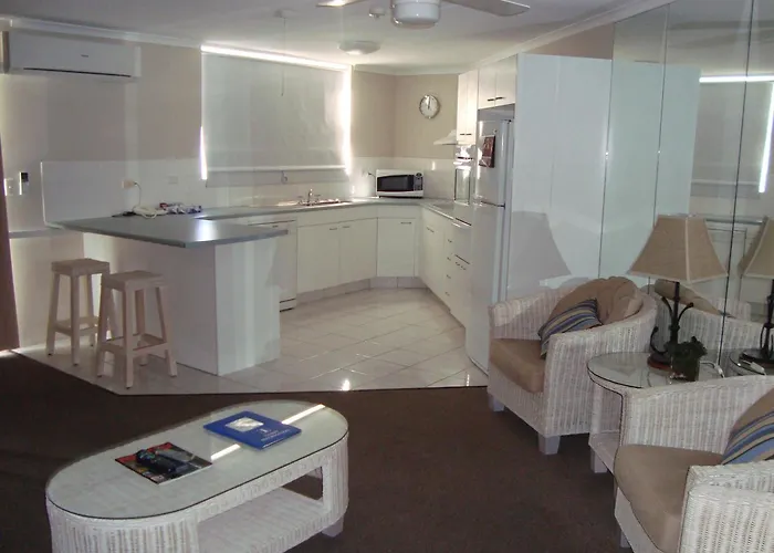 Grosvenor Beachfront Apartments Surfers Paradise